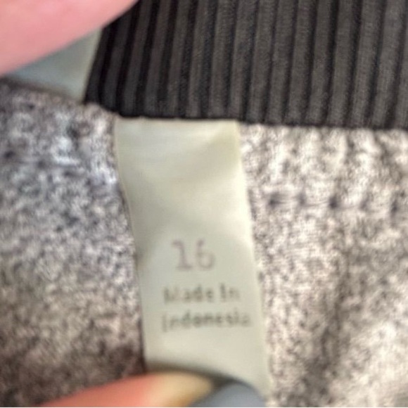 Athleta Women's Black Joggers Size 16 High-Waisted fully Lined Pants - Picture 9 of 16